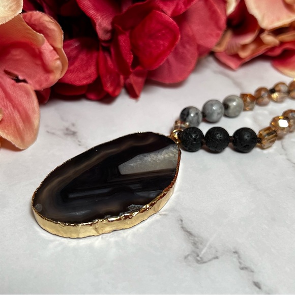 Stunning Natural Stone Beaded Necklace with Gold Dipped Gray Agate Pendant - Picture 8 of 16